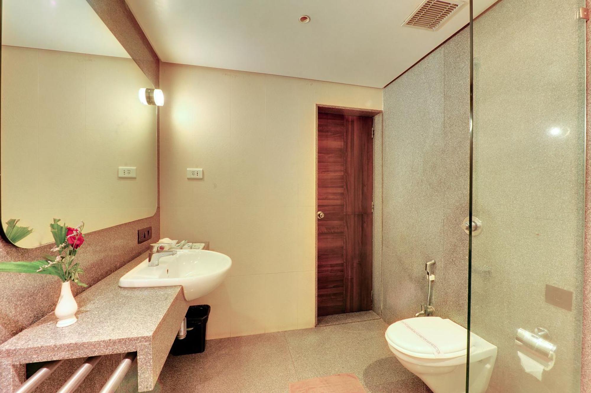 Hotel Sankam Residency เบลกวม ภายนอก รูปภาพ