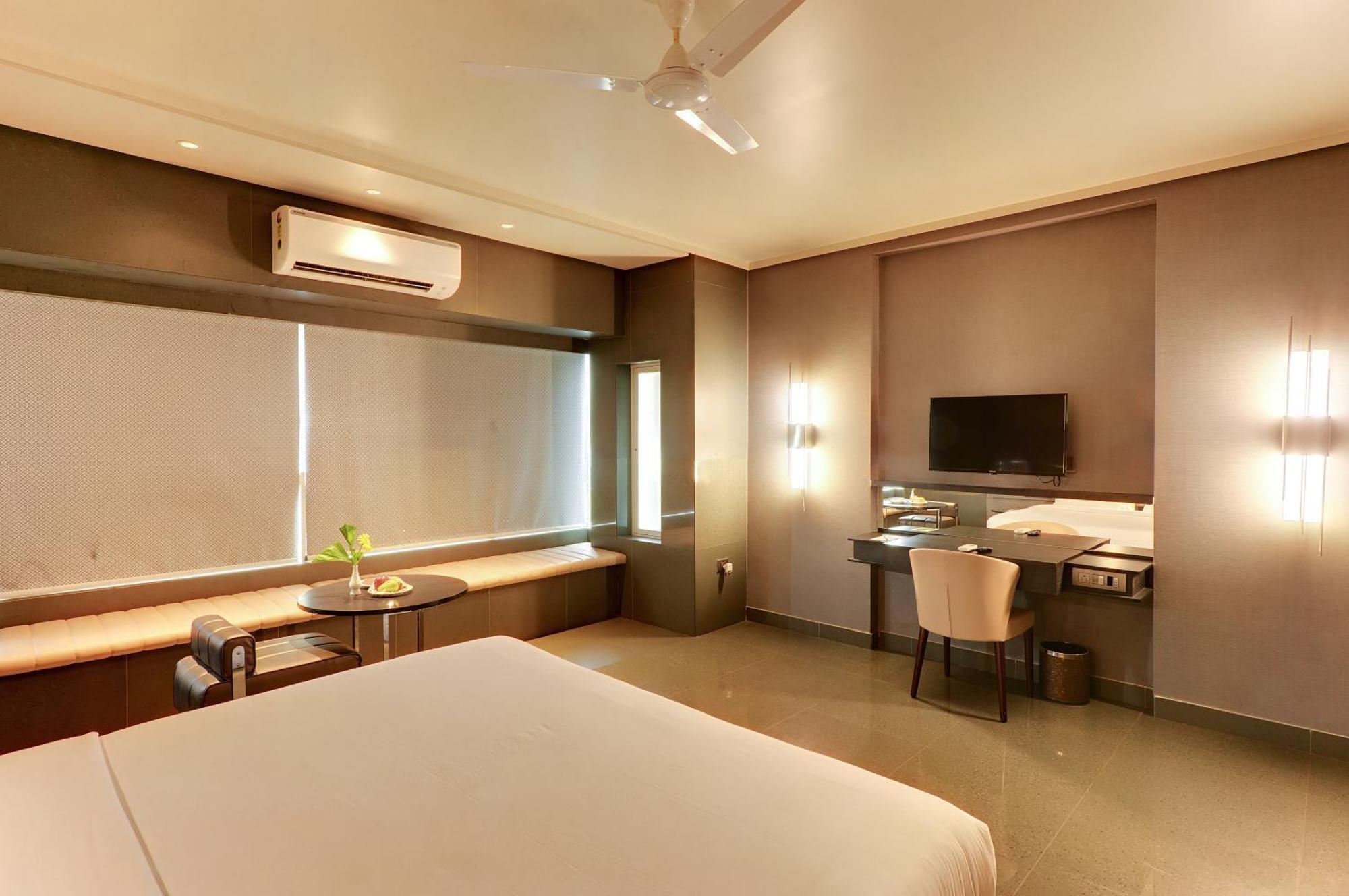 Hotel Sankam Residency เบลกวม ภายนอก รูปภาพ
