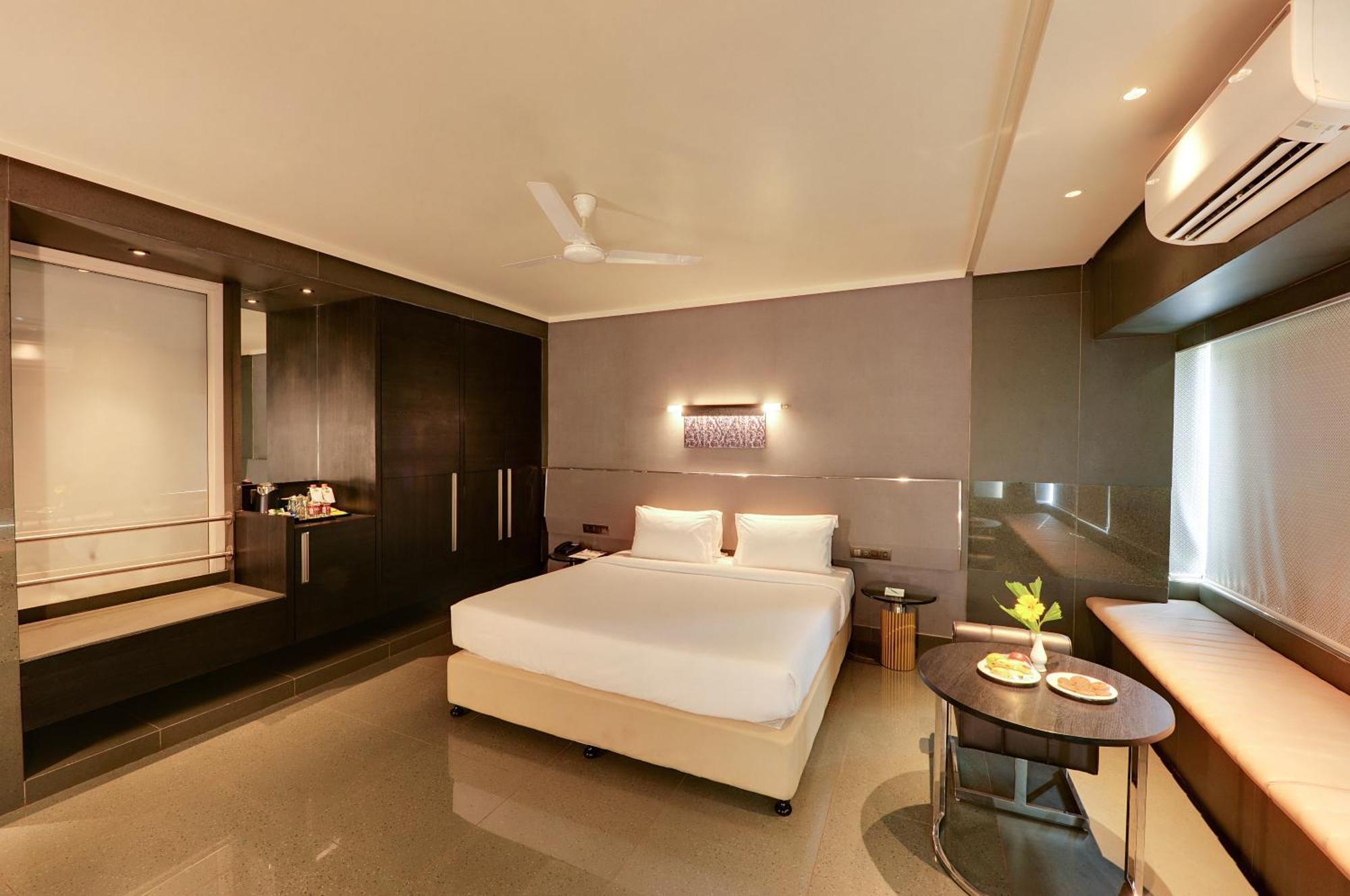 Hotel Sankam Residency เบลกวม ภายนอก รูปภาพ