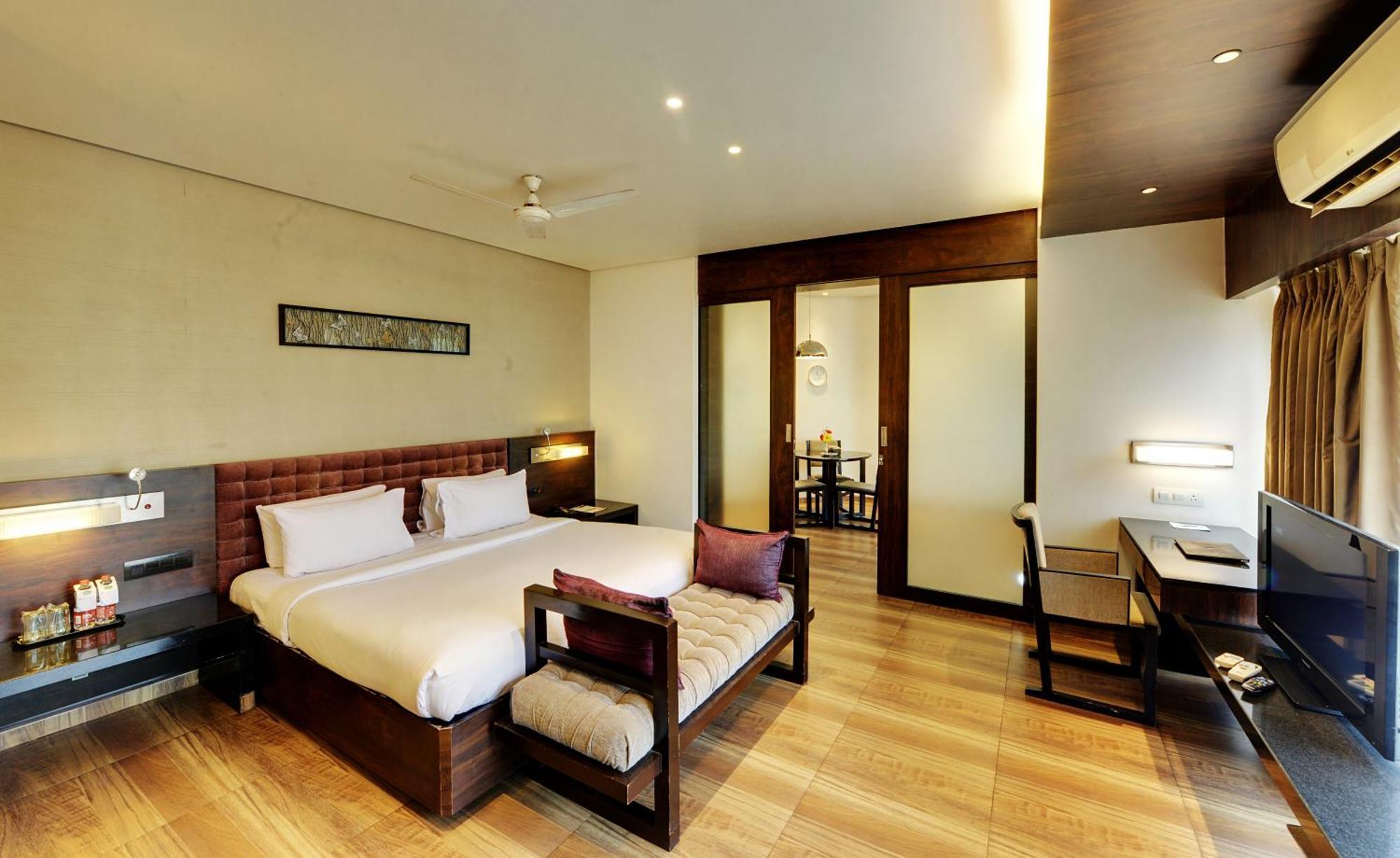 Hotel Sankam Residency เบลกวม ภายนอก รูปภาพ